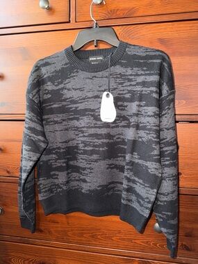 NWT ($95.00) prAna Sun Fall Black & Gray Marled Crewneck Sweatshirt